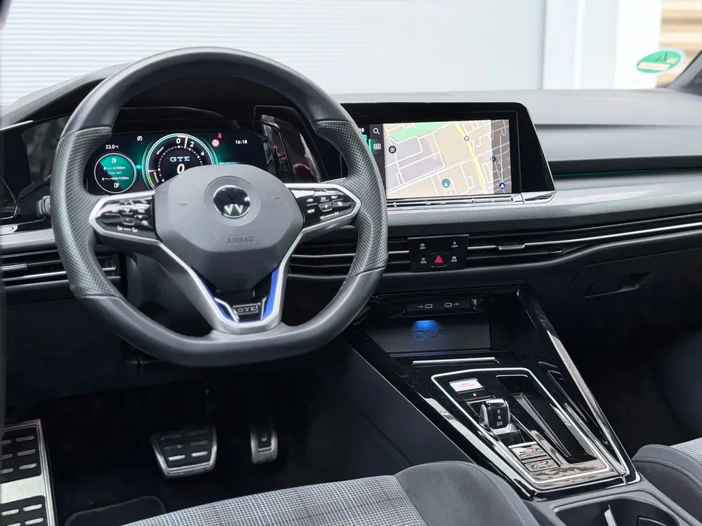 Volkswagen Golf 1.4 eHybrid GTE Pano/Matrix/Trekhaak uit 2022, foto 12