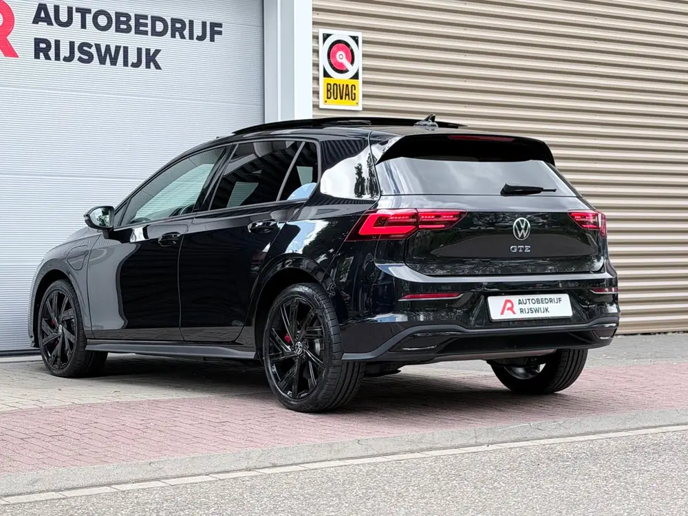 Volkswagen Golf 1.4 eHybrid GTE Pano/Matrix/Trekhaak uit 2022, foto 7