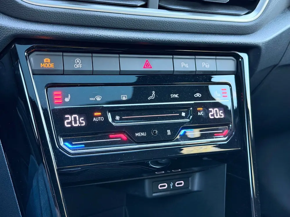 Volkswagen T-roc 1.5 TSI 3x R-Line Pano/Camera/Acc uit 2022, foto 18