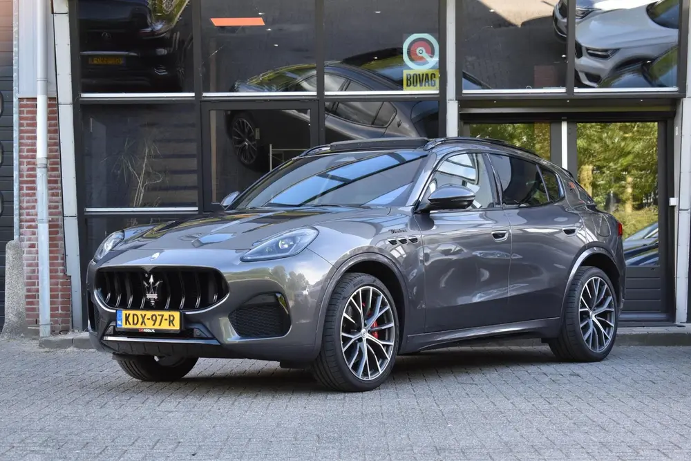 Maserati Grecale 2.0 MHEV Modena Pano Stoelkoel Camera360 La uit 2022, foto 3