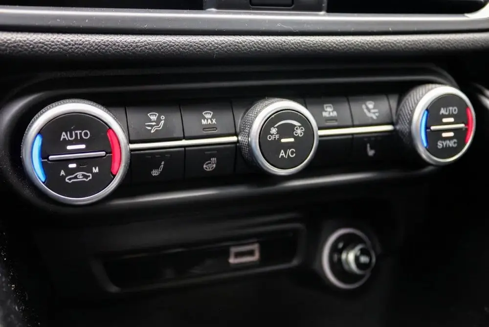 Alfa Romeo Giulia 2.0 Super 200PK Leder l Carplay l Camera l uit 2021, foto 17