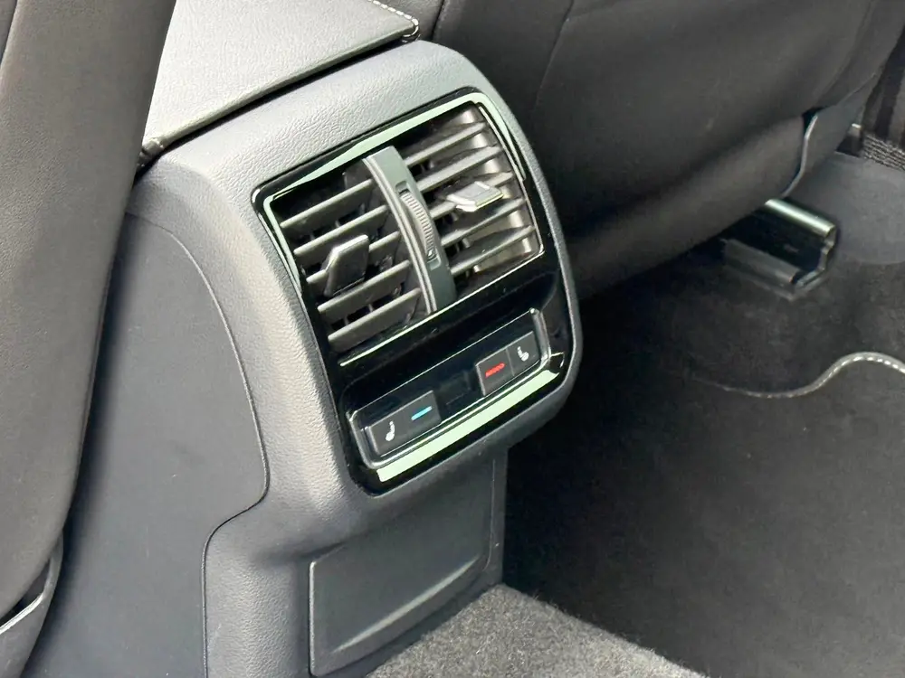Volkswagen Arteon 2.0 TSI R-Line Business+ PANO BTW NAP uit 2021, foto 16