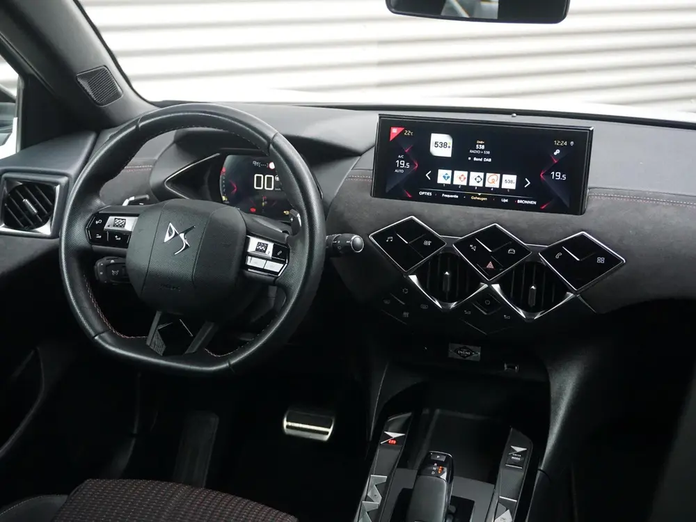 DS Automobiles 3 Crossback DS 3 Crossback 1.2 TURBO 130 Performance Line Parkeerhulp v/ uit 2020, foto 10