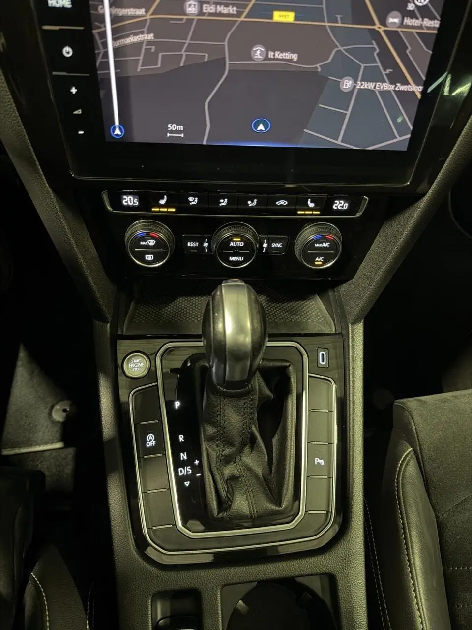 Volkswagen Passat Variant Passat 1.6 TDI R-line Pano Virtual Trekhaak NAP uit 2020, foto 20
