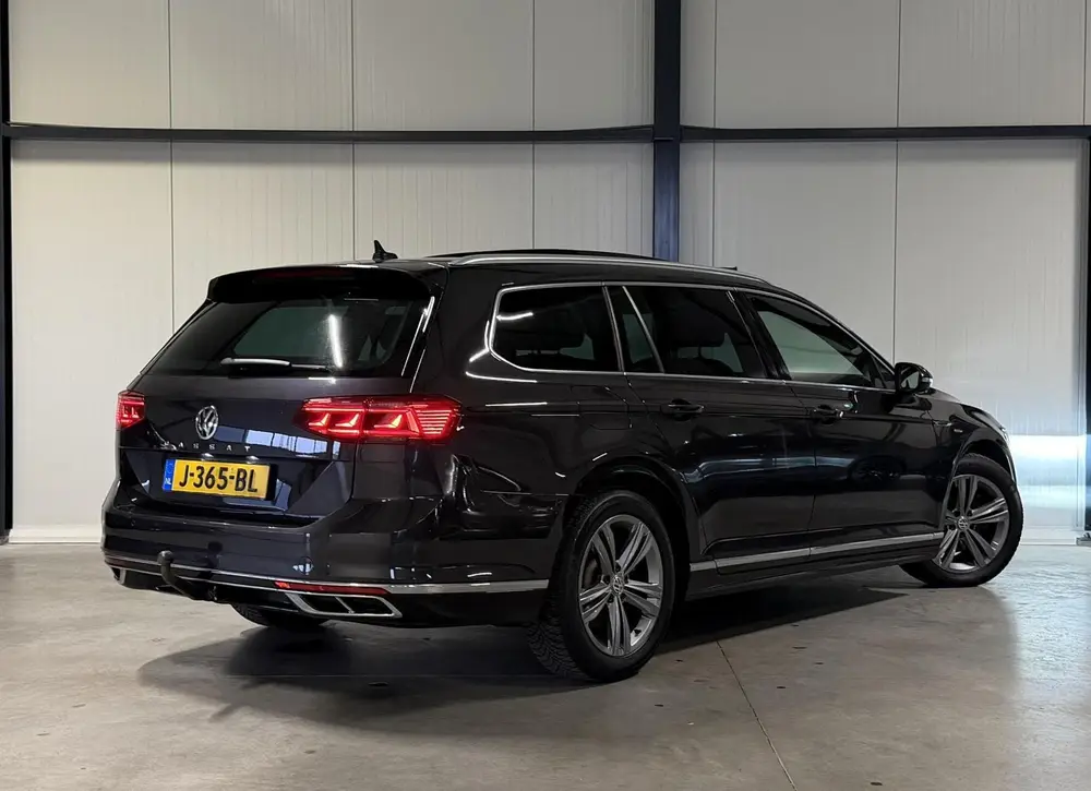 Volkswagen Passat Variant Passat 1.6 TDI R-line Pano Virtual Trekhaak NAP uit 2020, foto 3