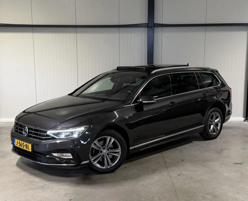 Volkswagen Passat Variant Passat 1.6 TDI R-line Pano Virtual Trekhaak NAP uit 2020, foto 4