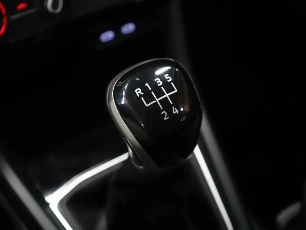 Volkswagen T-Cross 1.0 TSI Life [ADAPTIVE CRUISE, APPLE CARP uit 2021, foto 17