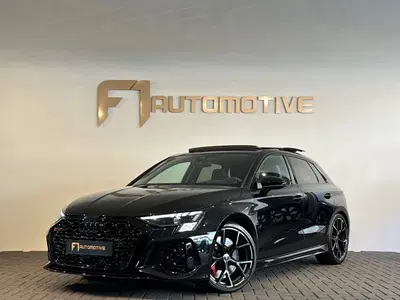 Audi RS3 2.5 TFSI quattro Pano uit 2023