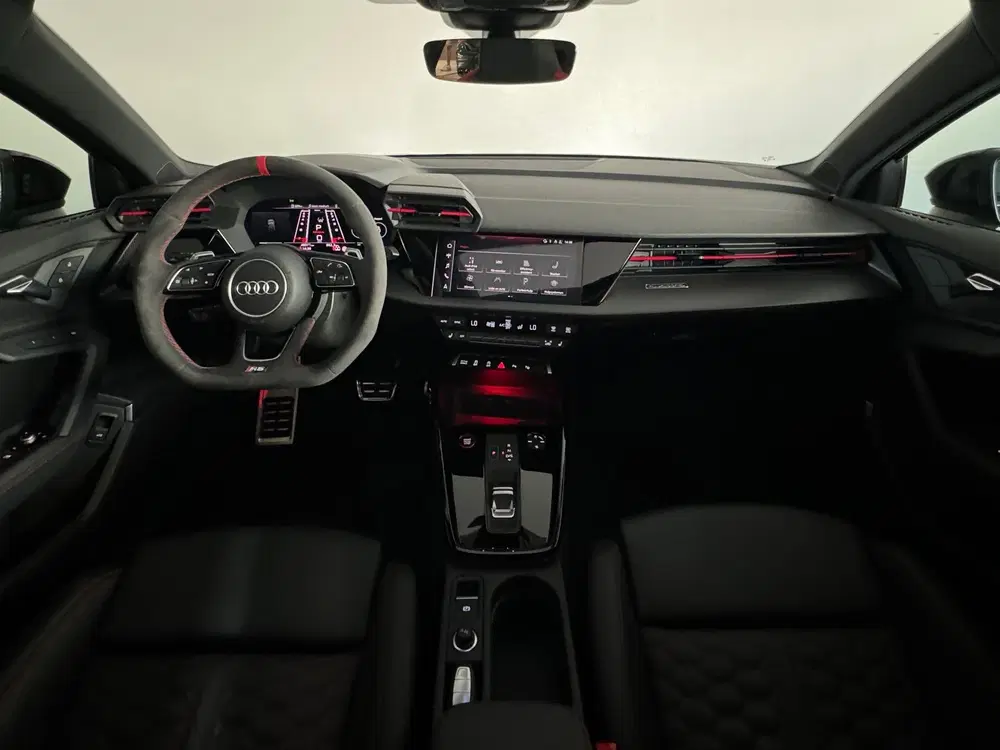 Audi RS3 2.5 TFSI quattro Pano uit 2023, foto 4
