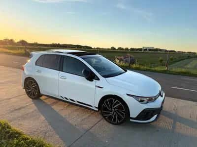Volkswagen Golf Clubsport 2.0 TSI 300 PK Dsg7 2021 Wit uit 2021
