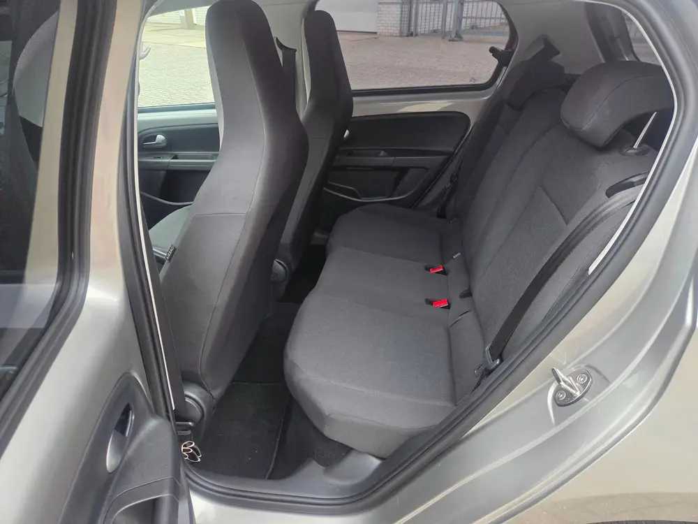 Volkswagen UP! 1.0 BMT high up! uit 2019, foto 17