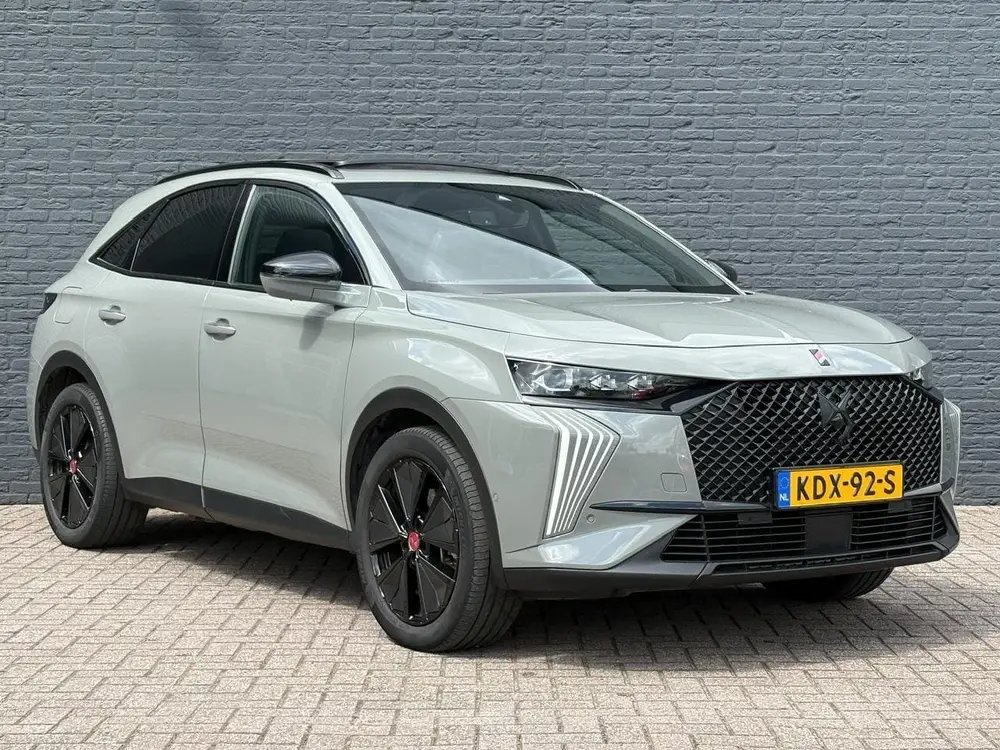 DS Automobiles DS 7 DS DS 7 E-Tense 300 4x4 Performance Line uit 2023, foto 3