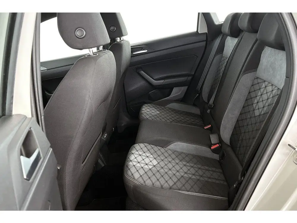 Volkswagen Taigo 1.5 TSI R-Line Business DSG Automaat Stoelv uit 2024, foto 8