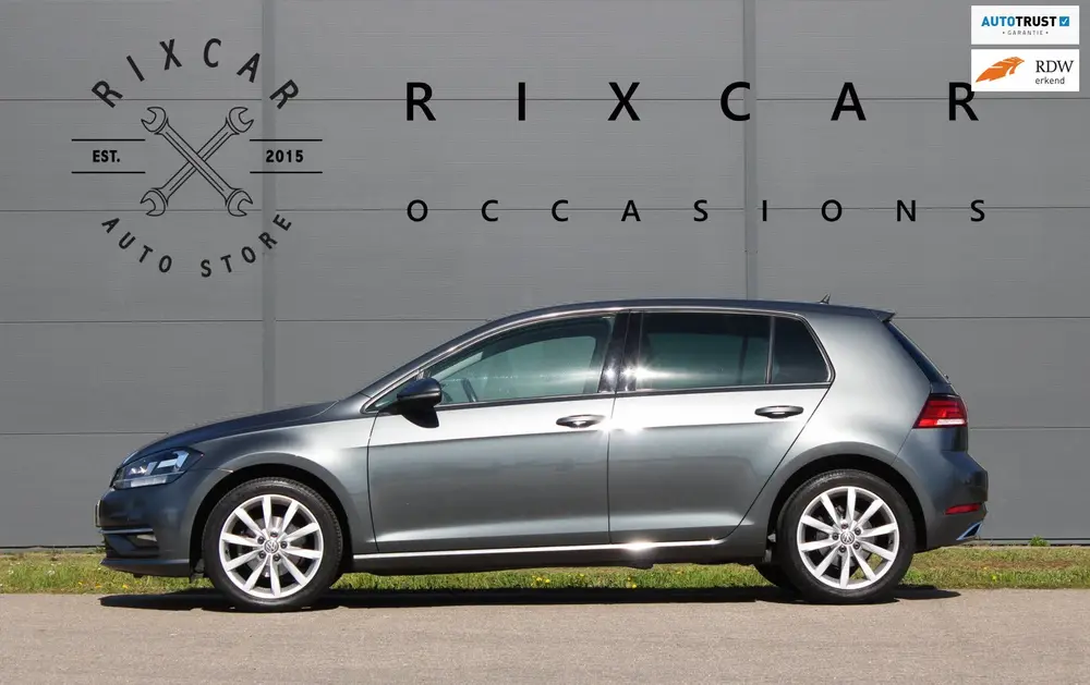 Volkswagen Golf 1.0 TSI Highline AdaptiveCruise VirtualCockp uit 2019