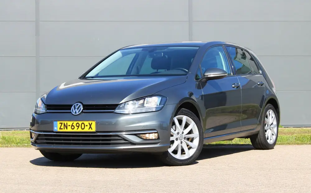 Volkswagen Golf 1.0 TSI Highline AdaptiveCruise VirtualCockp uit 2019, foto 2