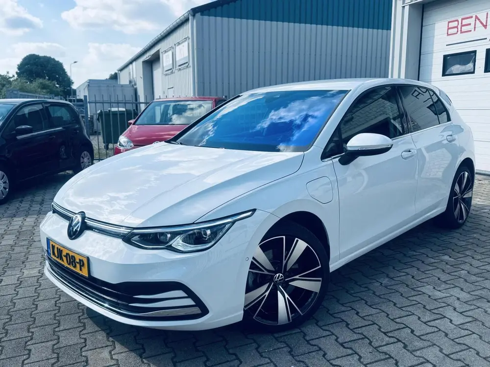 Volkswagen Golf 1.4 TSI eHybrid DSG STYLE Navi/ CarPlay/ ACC uit 2022, foto 5