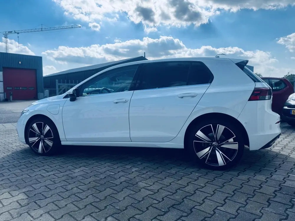 Volkswagen Golf 1.4 TSI eHybrid DSG STYLE Navi/ CarPlay/ ACC uit 2022, foto 8