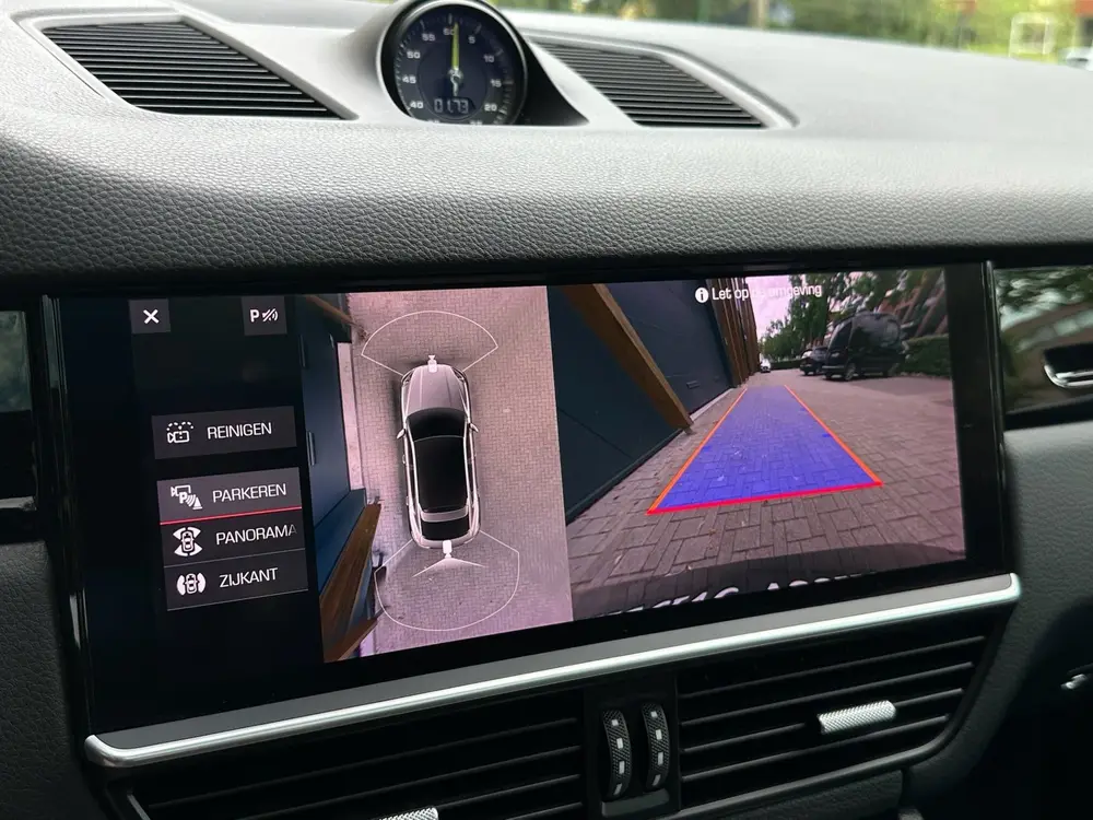 Porsche Cayenne Cayenne Coupé 3.0 E-Hybrid Pano uit 2020, foto 15