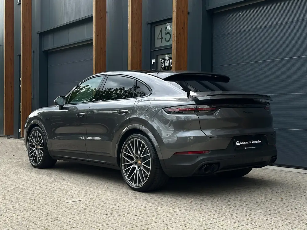 Porsche Cayenne Cayenne Coupé 3.0 E-Hybrid Pano uit 2020, foto 4
