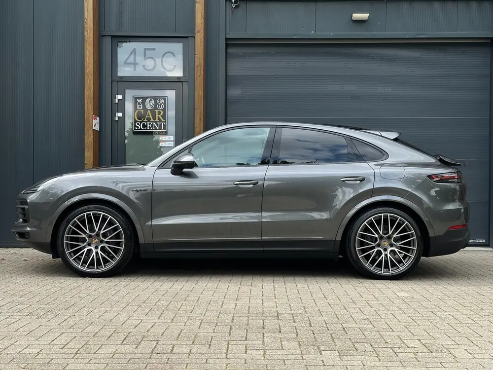 Porsche Cayenne Cayenne Coupé 3.0 E-Hybrid Pano uit 2020, foto 5