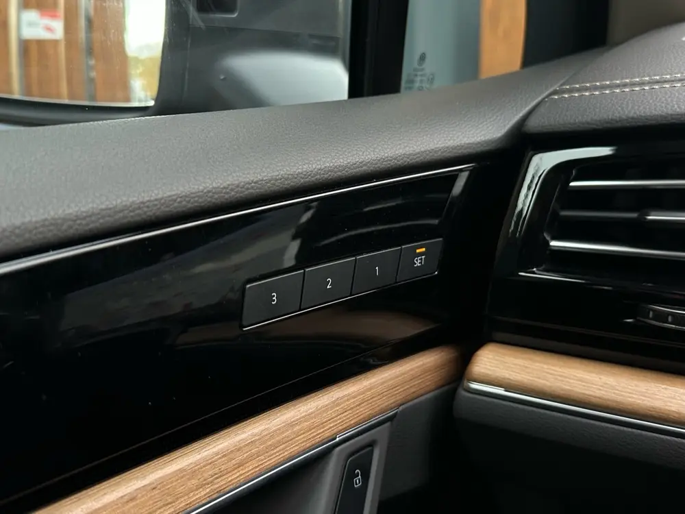 Volkswagen Touareg 3.0 TSi eHybrid 4MOTION Luchtvering uit 2021, foto 19