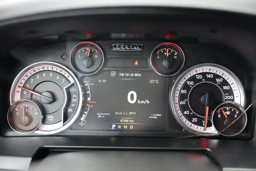 Dodge RAM 5.7 V8 4X4 CREW CAB LARAMIE A uit 2019, foto 13