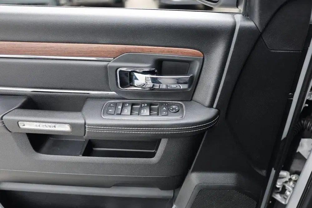 Dodge RAM 5.7 V8 4X4 CREW CAB LARAMIE A uit 2019, foto 19