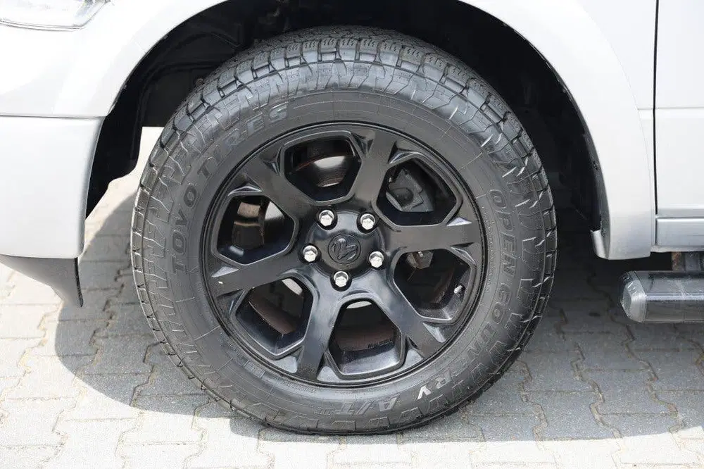 Dodge RAM 5.7 V8 4X4 CREW CAB LARAMIE A uit 2019, foto 3