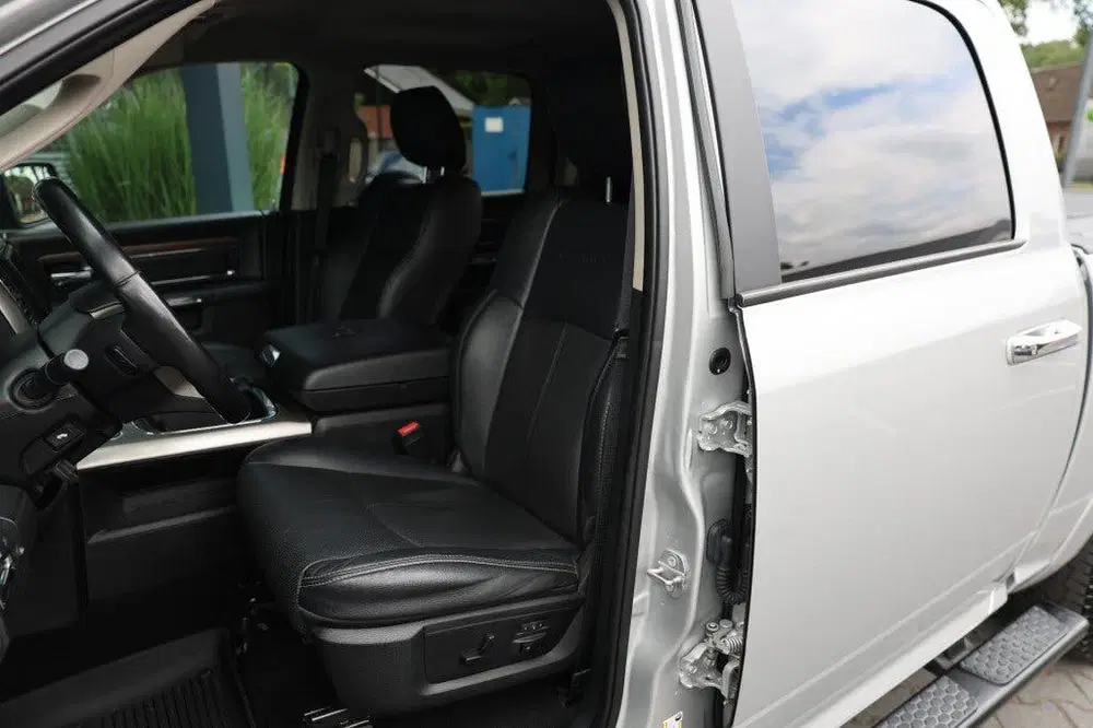Dodge RAM 5.7 V8 4X4 CREW CAB LARAMIE A uit 2019, foto 8