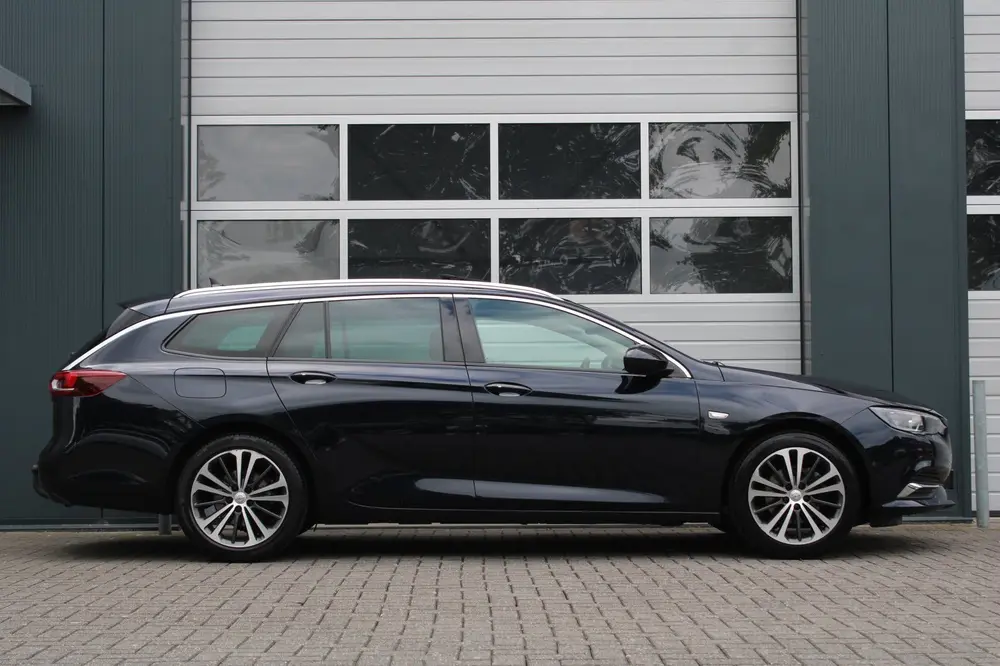 Opel Insignia 1.5 Turbo Business Executive Cru uit 2019, foto 2