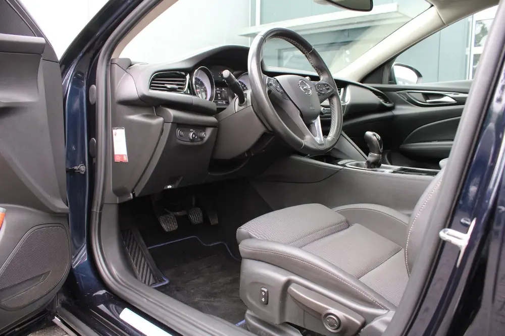 Opel Insignia 1.5 Turbo Business Executive Cru uit 2019, foto 5