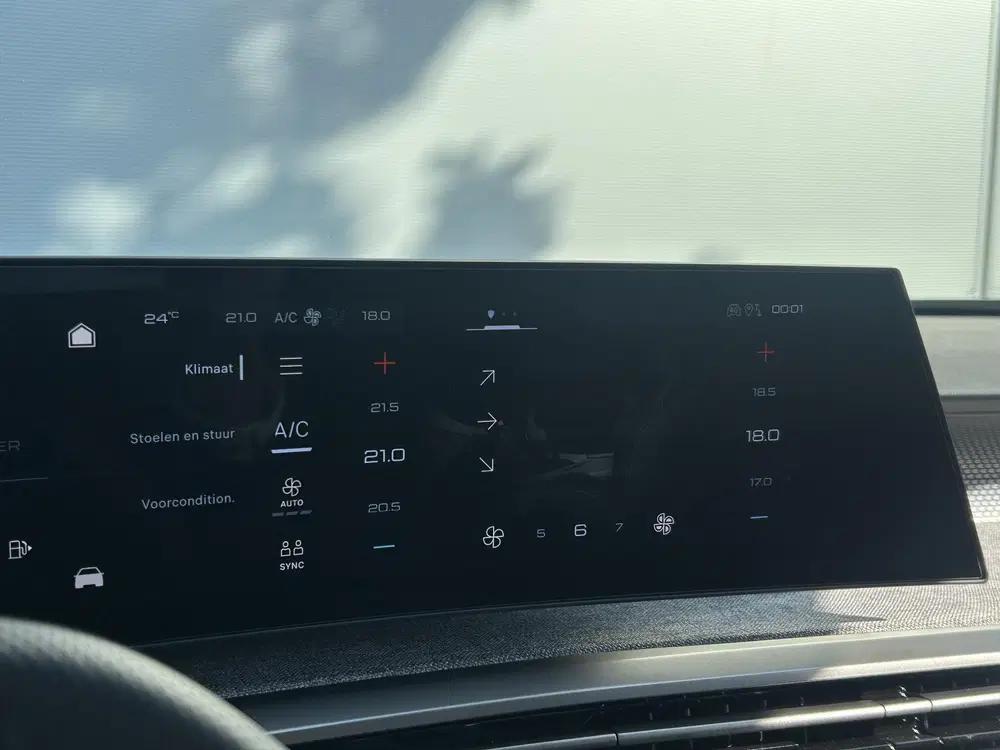 Peugeot 3008 1.6 plug-in Hybrid 225 GT uit 2026, foto 15