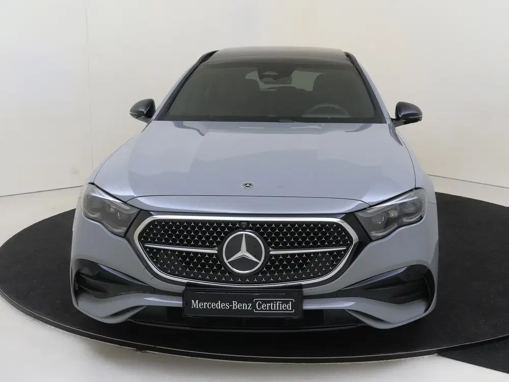 Mercedes-Benz E-Klasse 300 e AMG Line uit 2025, foto 6