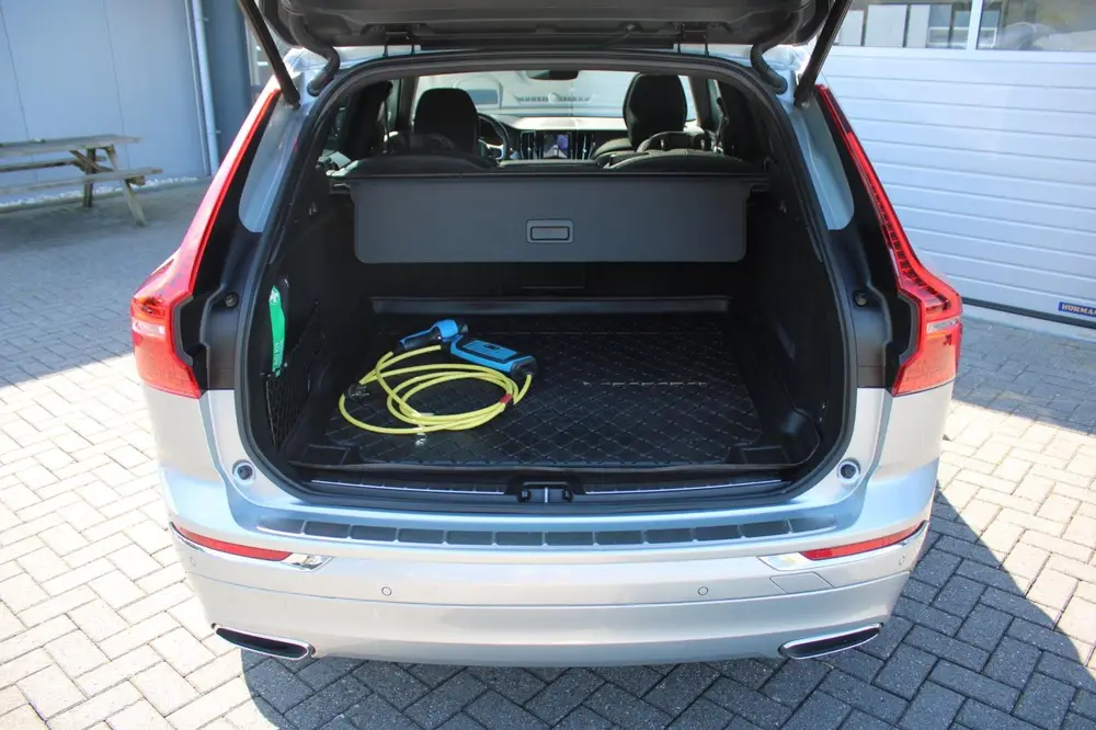 Volvo XC60 2.0 T8 Twin Engine AWD Inscription ACC/HarmanKard uit 2019, foto 10