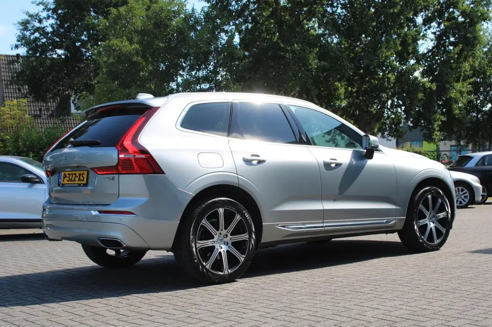 Volvo XC60 2.0 T8 Twin Engine AWD Inscription ACC/HarmanKard uit 2019, foto 16