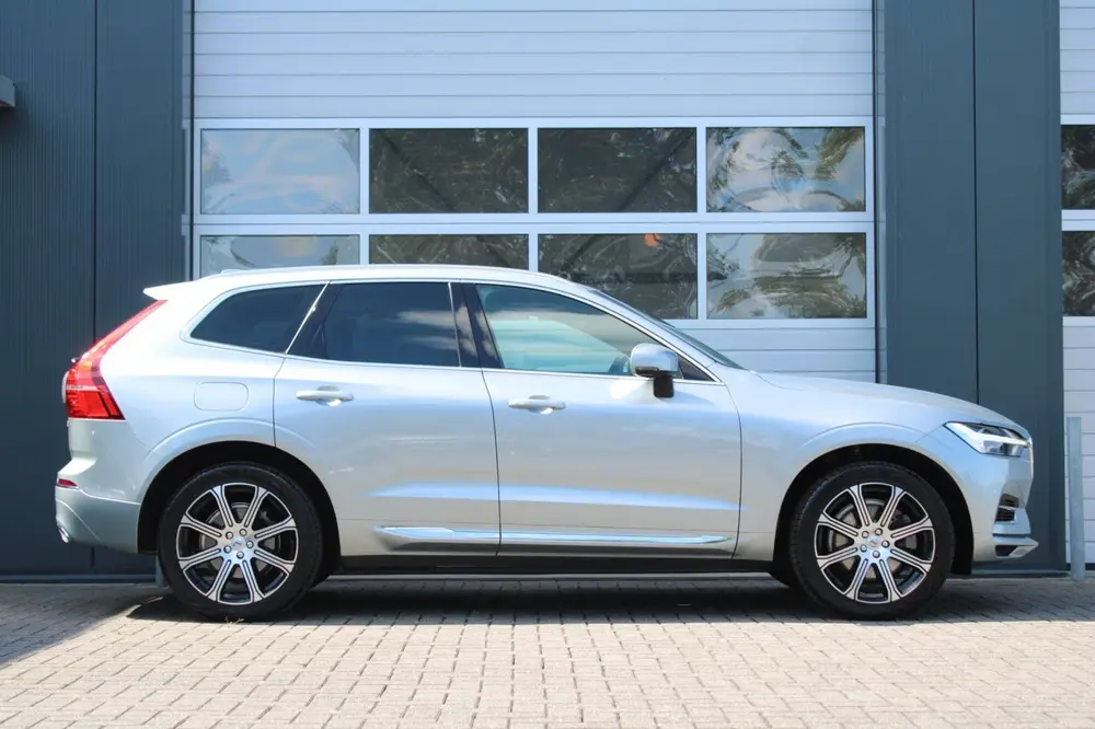 Volvo XC60 2.0 T8 Twin Engine AWD Inscription ACC/HarmanKard uit 2019, foto 2
