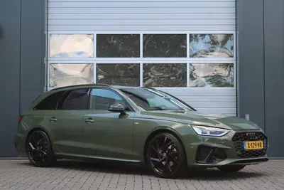 Audi A4 35 TFSI S edition Competition 150pk ACC uit 2024
