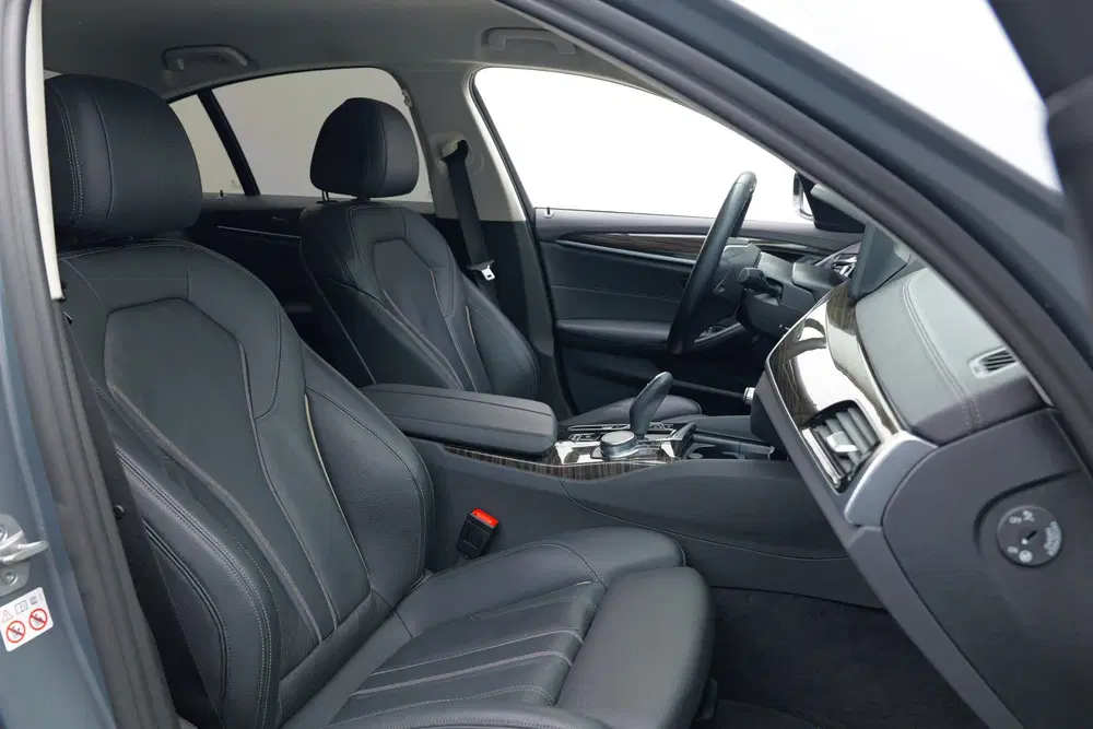BMW 5-serie 5 Serie 530e Luxury line uit 2022, foto 5