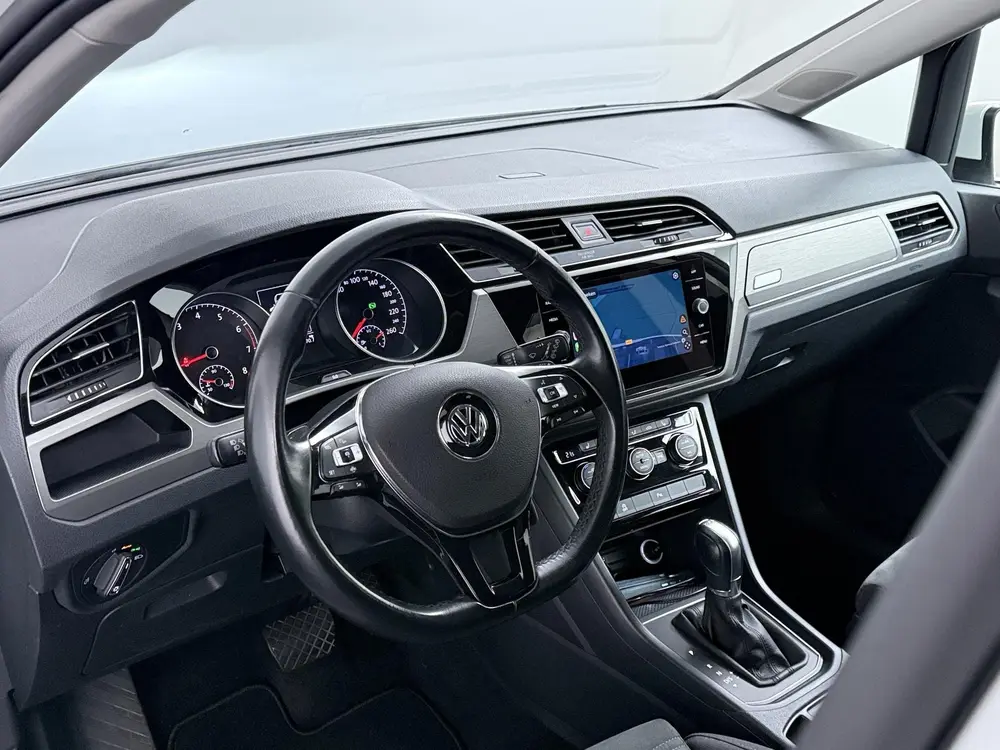 Volkswagen Touran 1.5 TSI Highline Business R 7p | Trekhaak uit 2019, foto 3