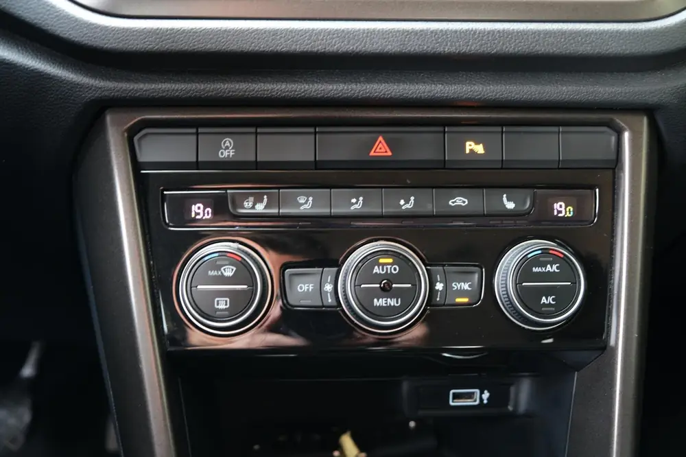 Volkswagen T-Roc 1.0 TSI R-line Navi Led Cruise Pdc Acc Clim uit 2019, foto 15