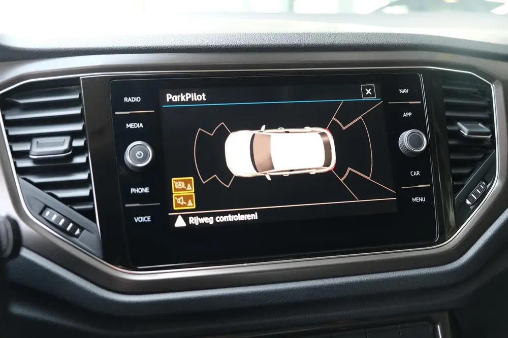 Volkswagen T-Roc 1.0 TSI R-line Navi Led Cruise Pdc Acc Clim uit 2019, foto 8
