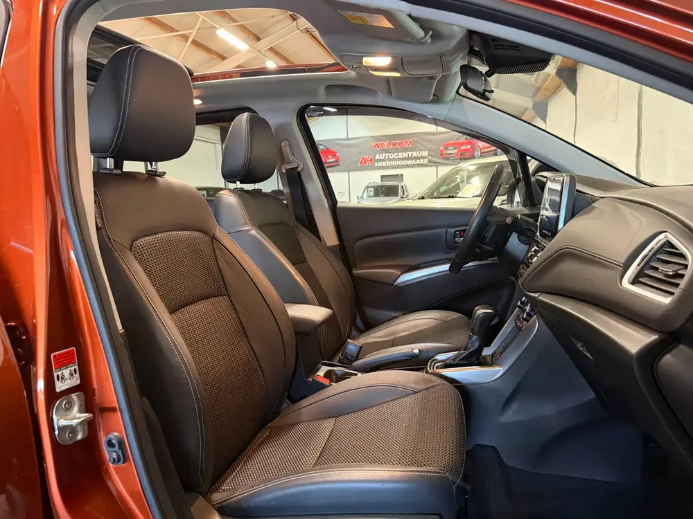 Suzuki S-Cross 1.5 Hybrid AllGrip Style Automaat uit 2023, foto 12