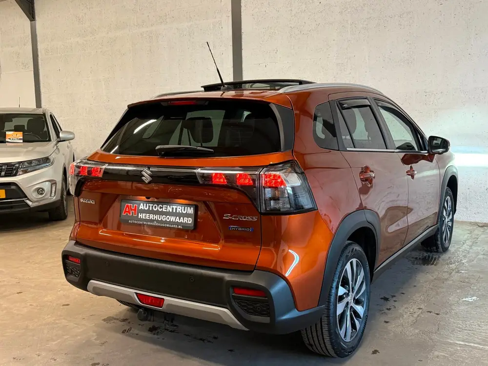Suzuki S-Cross 1.5 Hybrid AllGrip Style Automaat uit 2023, foto 3