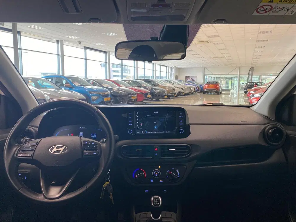 Hyundai i10 1.0 COMFORT SMART uit 2023, foto 19