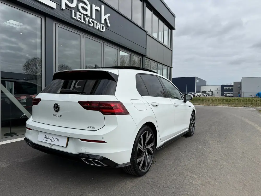 Volkswagen Golf 1.5 eTSI R-Line Business PANO uit 2023, foto 10