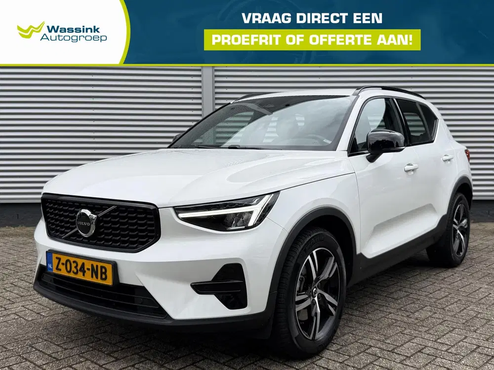Volvo XC40 2.0 B4 Plus Dark uit 2024