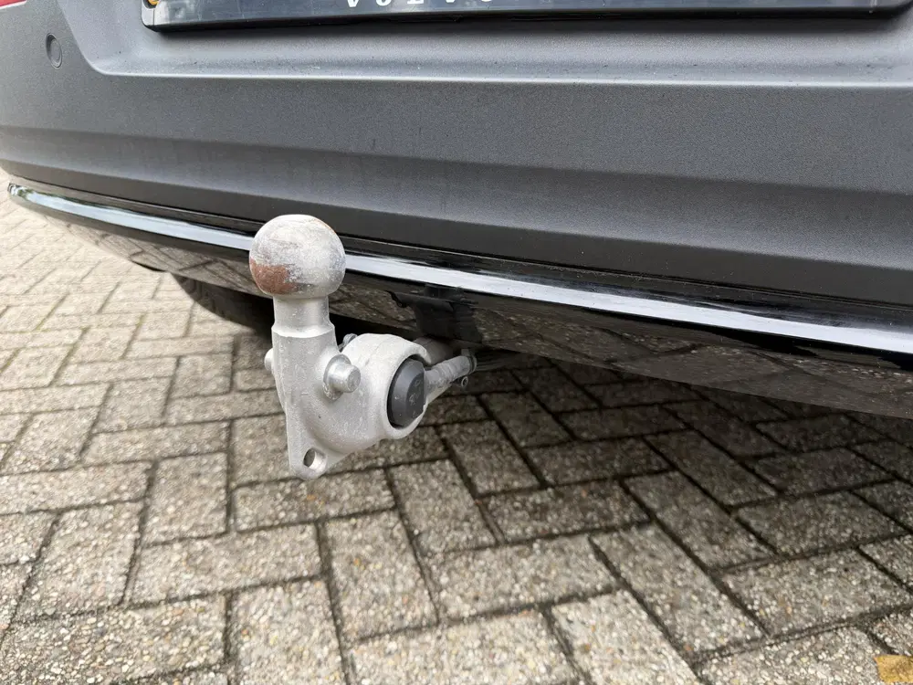 Volvo XC40 2.0 B4 Plus Dark uit 2024, foto 14