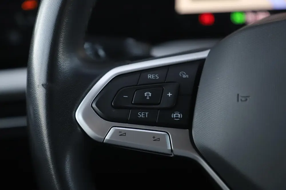 Volkswagen Golf Variant 1.0 eTSI Life Automaat Virtual Cockp uit 2023, foto 12