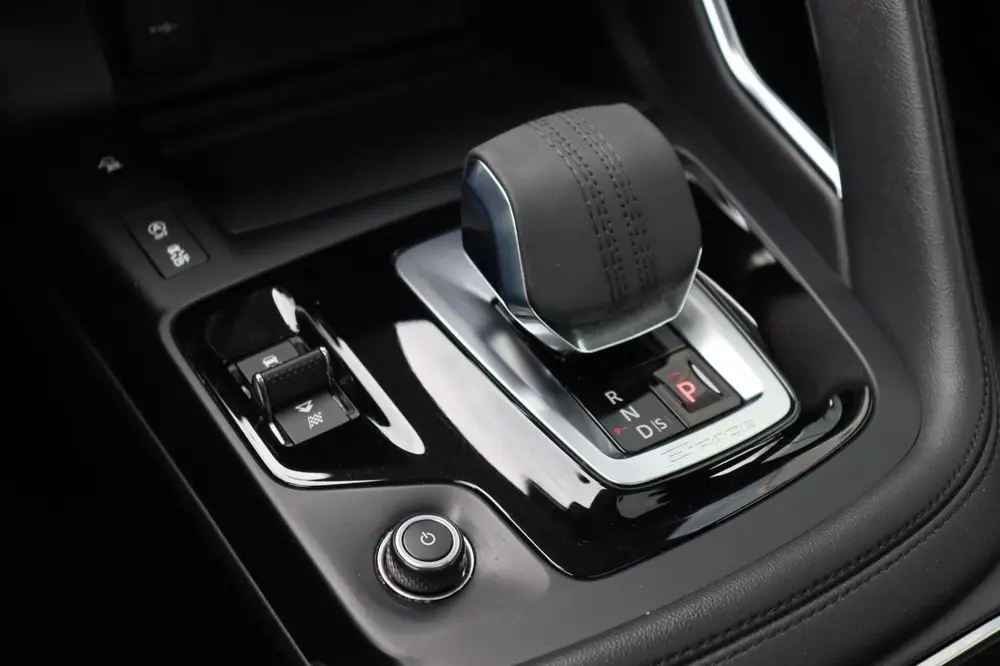 Jaguar E-Pace 1.5 P160 S orgNL leer+el camera's trekhaak pan uit 2021, foto 17