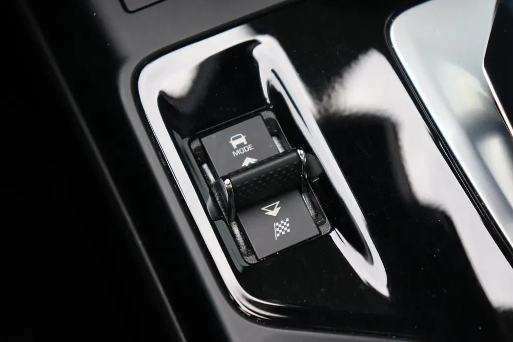 Jaguar E-Pace 1.5 P160 S orgNL leer+el camera's trekhaak pan uit 2021, foto 18
